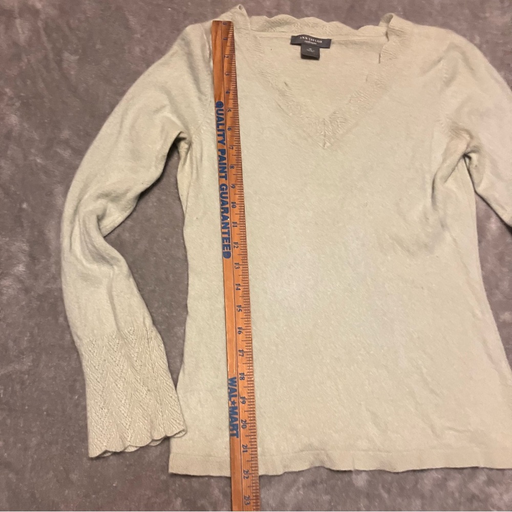 Ann Taylor 100% Cashmere Decorative Scalloped V-Neck Edge Sweater Mint Green - Picture 4 of 8